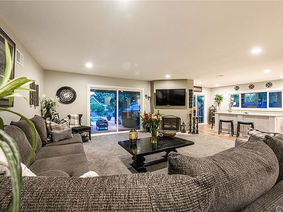 3rd image of 520 Bowling Green Dr