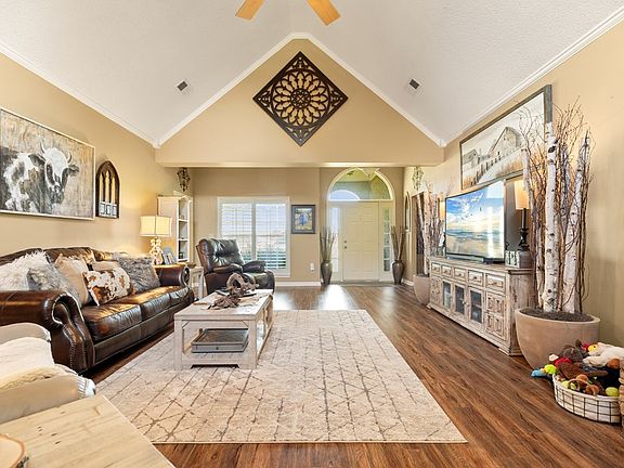 4th image of 420 Evelyn Rd