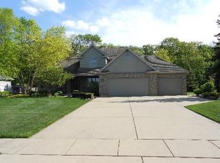 26033 W Woodland Ct, Channahon, IL 60410