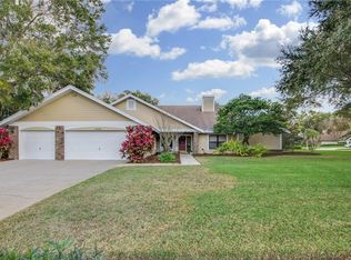 18236 Clear Lake Dr, Lutz, FL 33548