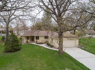 1121 Austin Rd, Owatonna, MN 55060