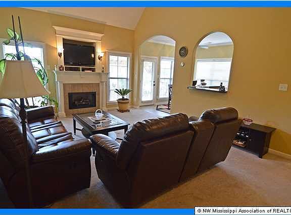 3rd image of 9987 Cypress Bend Cv