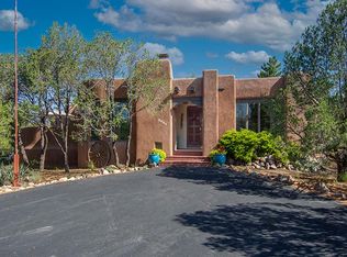 1806 Sun Mountain Dr, Santa Fe, NM 87505