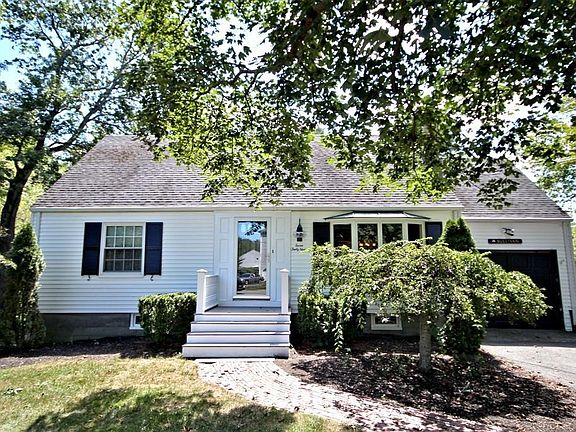 4th image of 749 Plymouth St