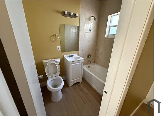670 NE 122nd St #3 — Photo 5