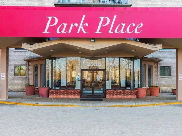 2500 N Van Dorn St APT 726, Alexandria, VA 22302