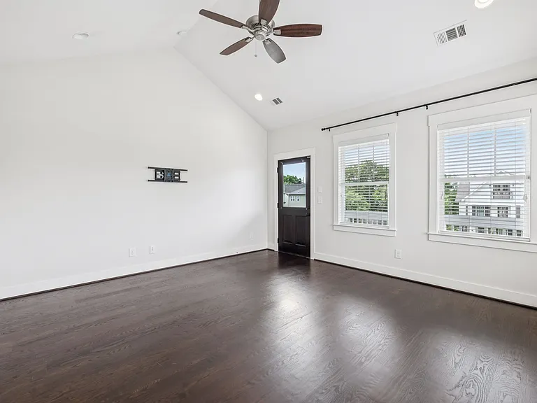 4704B Michigan Ave — Photo 29