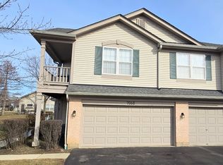 7068 S Stratton Ln, Gurnee, IL 60031