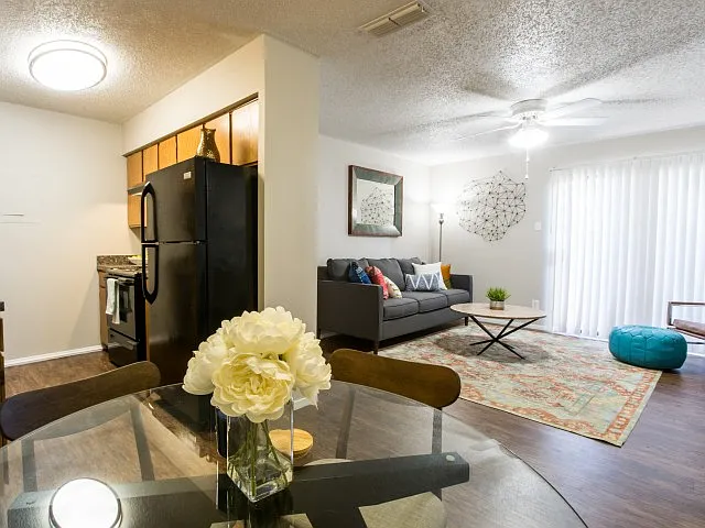The Fountains Apartments — Photo 3