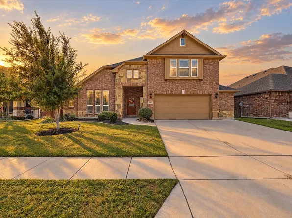909 Longhorn Dr, Aubrey, TX 76227