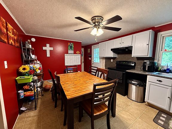 4th image of 549 Union Road