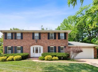 1707 Howehill Ct, Chesterfield, MO 63017