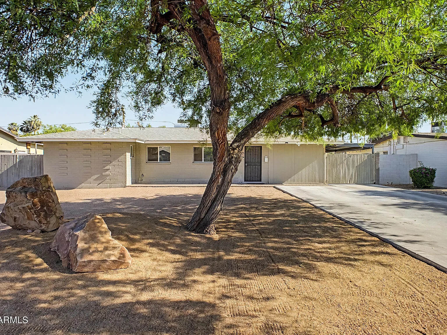 4 bed, 3.0 bath, 1600 sqft, $4,000 — Photo 1