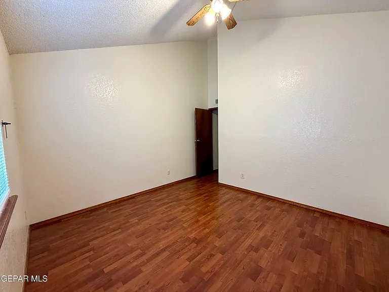 764 Colchester Dr — Photo 19