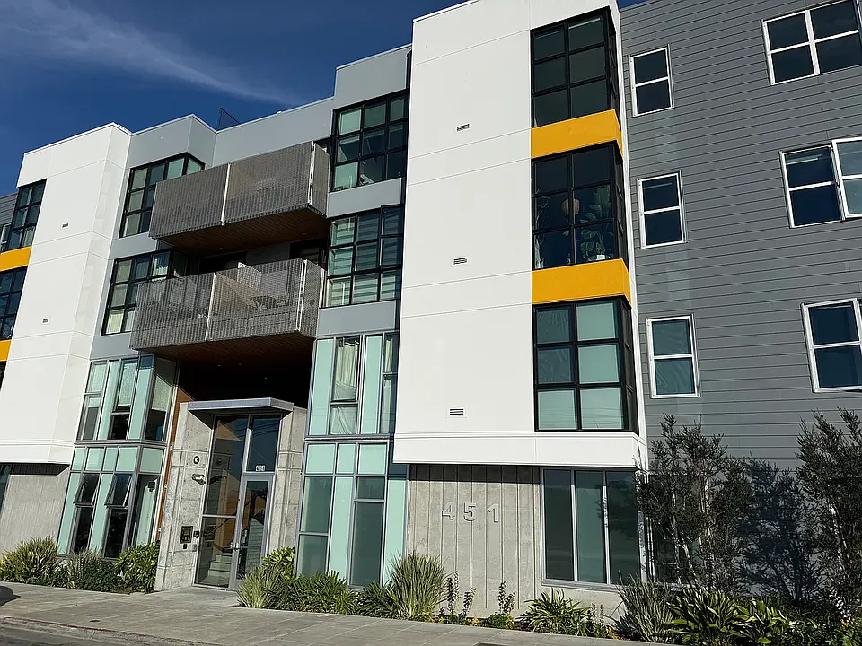 451 Donahue St #411