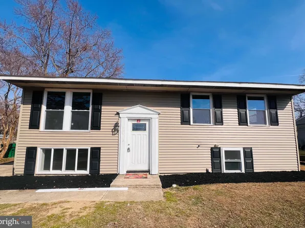 274 Samuel Paynter Dr, Dover, DE 19904