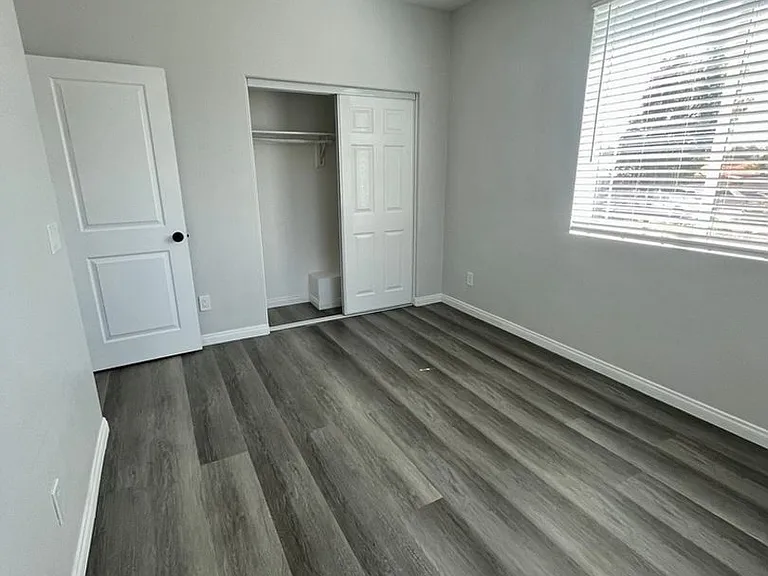 9223 Cypress Ave Fontana, CA 92335 — Photo 12