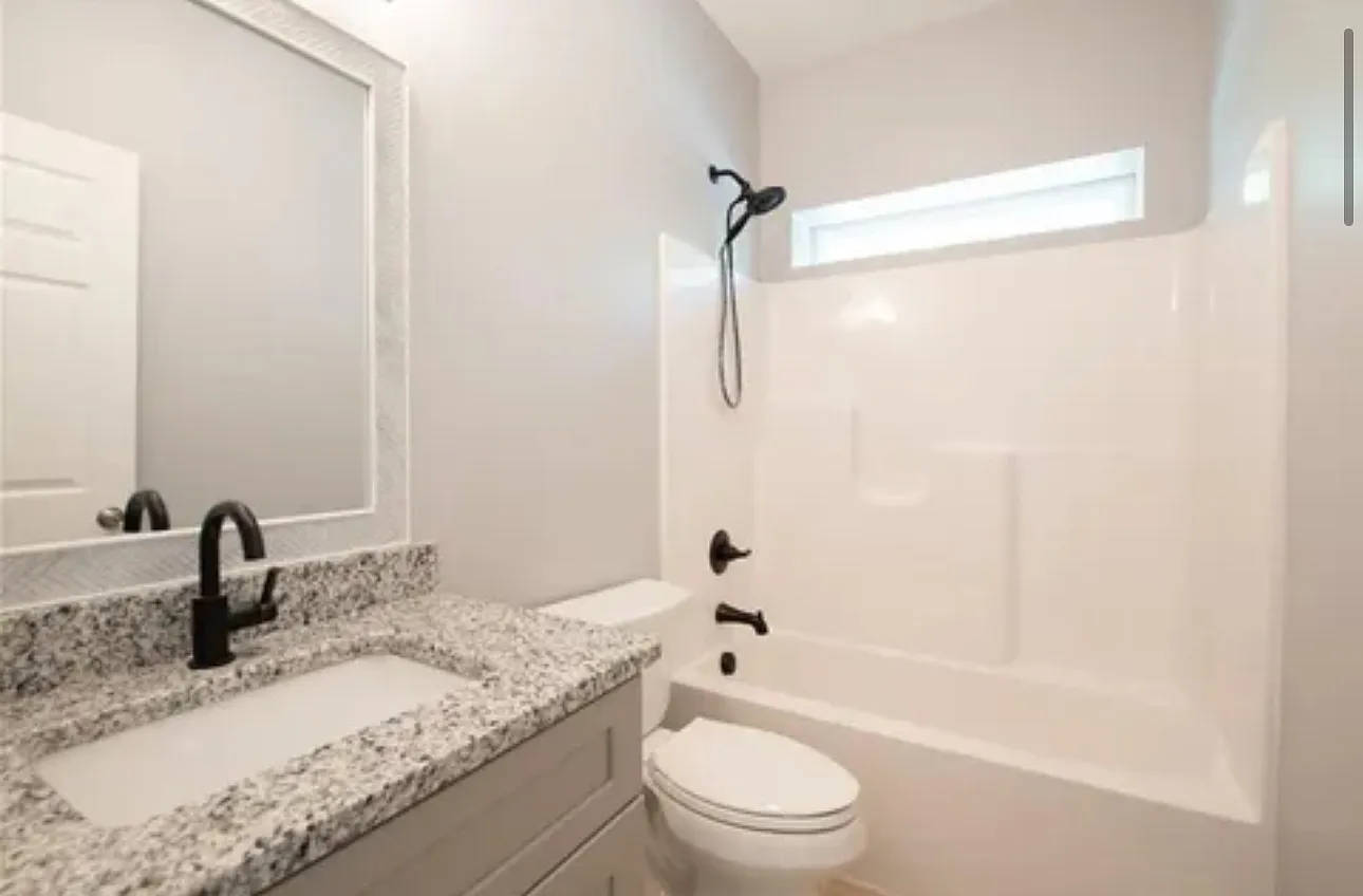 2704 Gilliam Rd — Photo 2