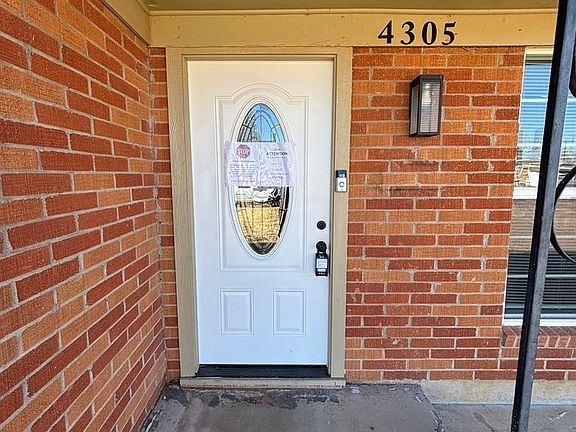 2nd image of 4305 Mercedes Dr