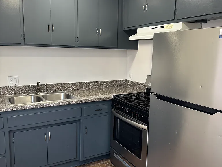 3214 Castalia Ave #4 — Photo 6