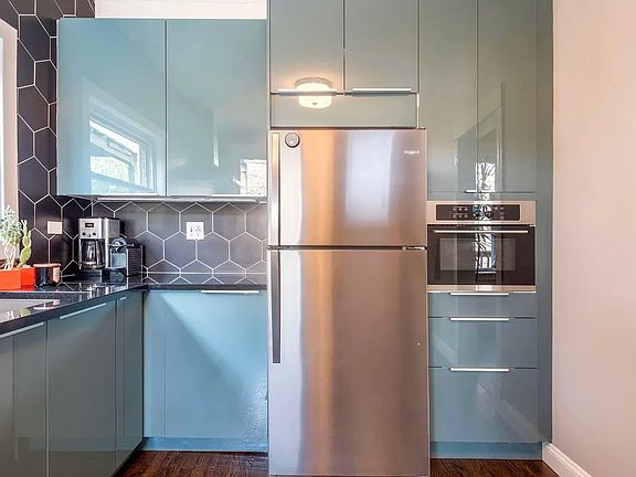2nd image of 5203 N Winthrop Ave #2