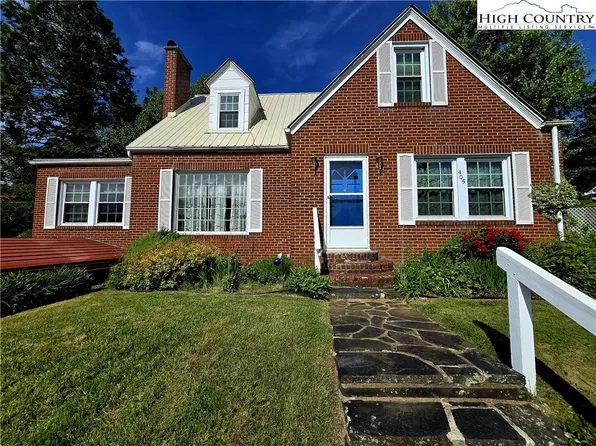 405 Wilton Avenue, West Jefferson, NC 28694