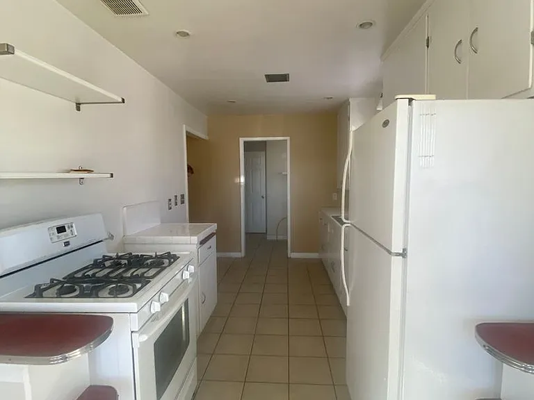 409 E Puente St — Photo 9