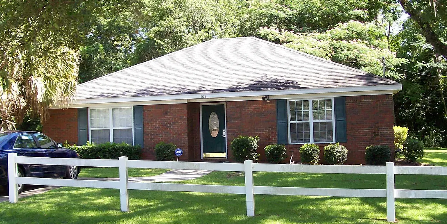 108 Westminster Drive - B — Photo 1