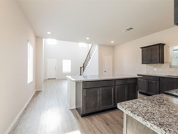 3rd image of 15362 Estrella Ct W