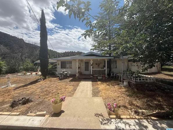 424 Poplar St, Bayard, NM 88023