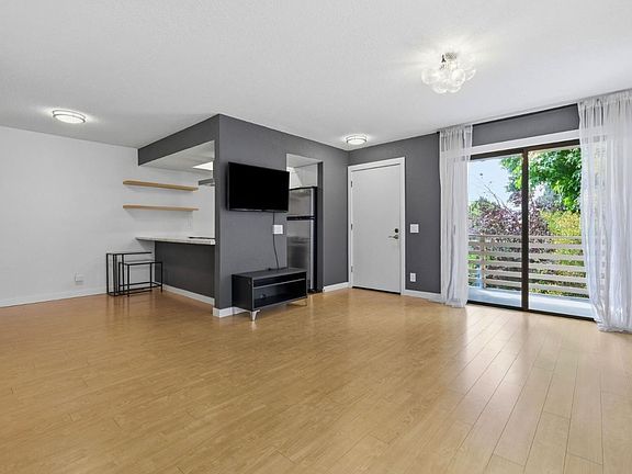 3rd image of 250 River St Unit 220