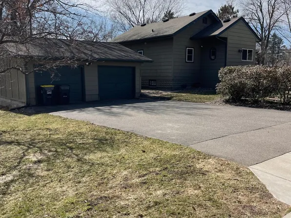 13105 Newell Ave, Lindstrom, MN 55045