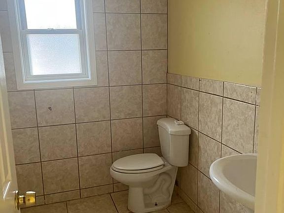 5th image of 5056 Basinview Dr
