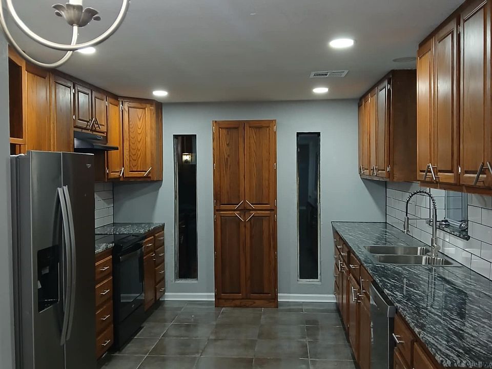 1st image of 5318 NW Rotherwood Dr