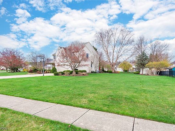 4th image of 35602 Livingston Dr