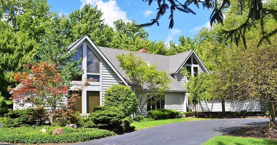 1st image of 2614 Fairwood Dr