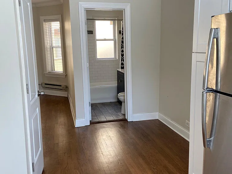 3817 N Greenview Ave #STUDIO — Photo 8
