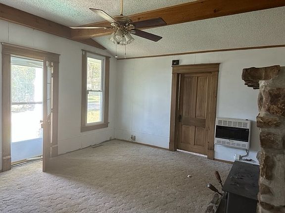 3rd image of 413 S Black Ave