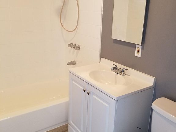 3rd image of 11248 1/2 Van Buren Ave #2