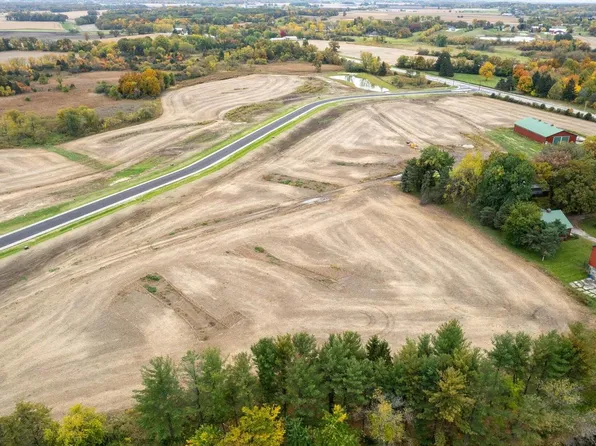 691 BEERE LANE, Burlington, WI 53105