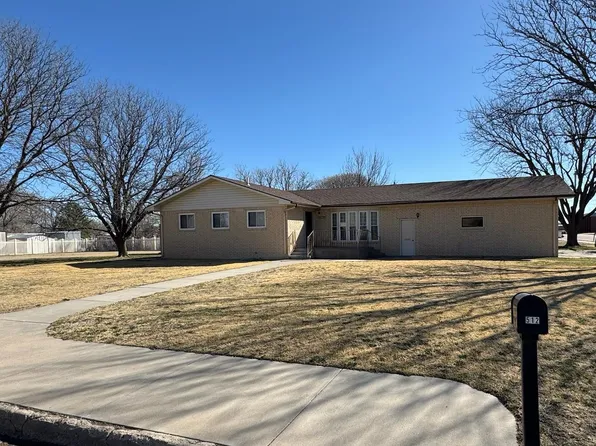 512 S Harrison St, Hugoton, KS 67951