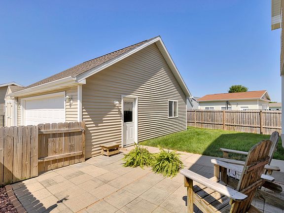 5th image of 2828 SW White Birch Dr
