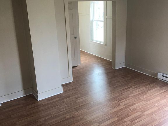 4th image of 1255 W Main St