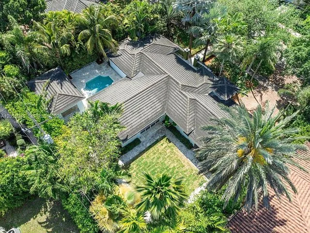 1037 Alfonso Ave — Photo 14
