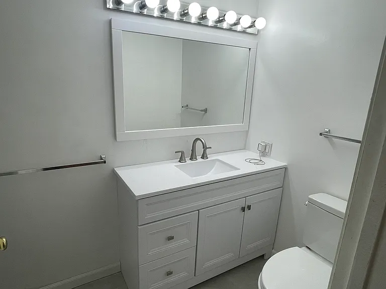 238 Hanover St #2 — Photo 7