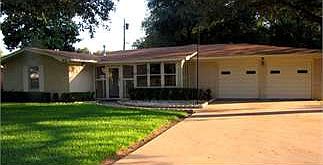 2nd image of 3813 Mockingbird Ln