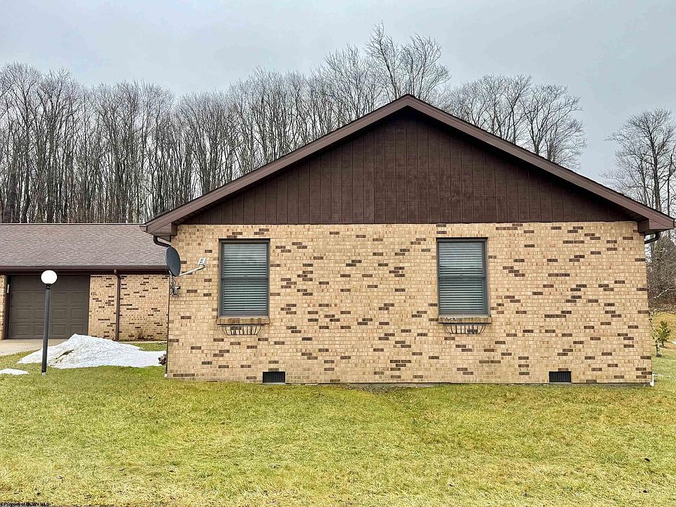 1st image of 410 Pineview Dr #410
