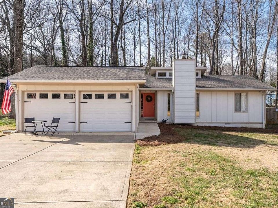 1st image of 3241 Mountain Hollow Dr