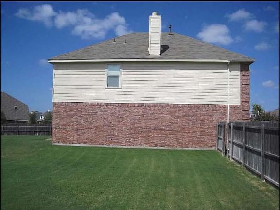 2nd image of 512 Rocky Creek Dr