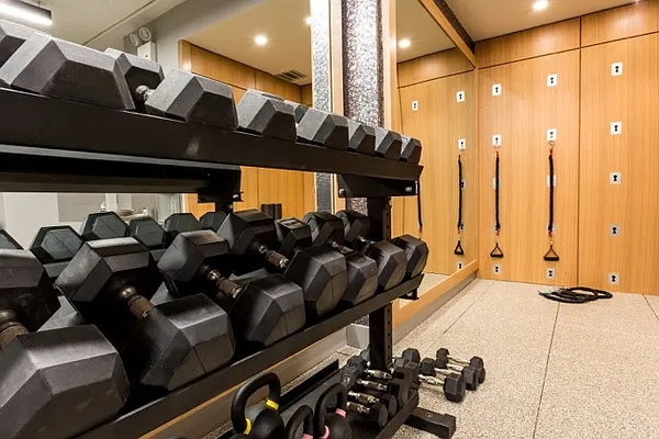 Rented by Greystar | media 11